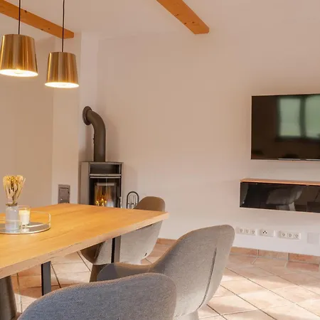 Alps Living Apartment